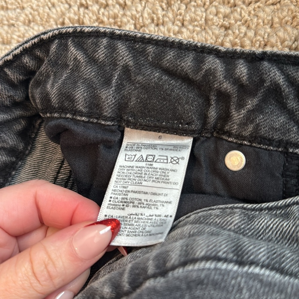 Old Navy jeans - Picture 5 of 5